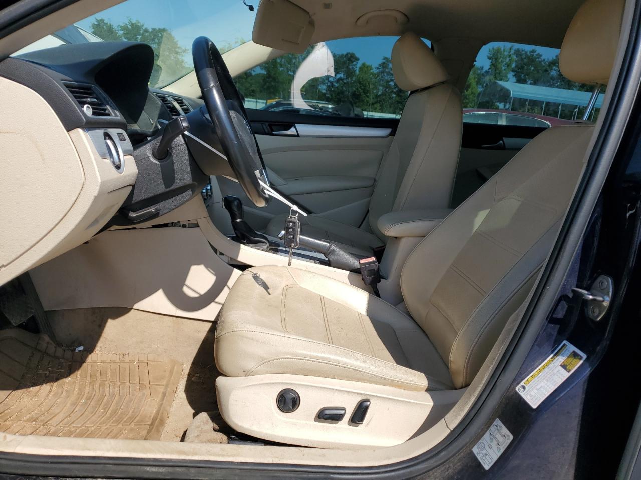 2012 Volkswagen Passat Se VIN: 1VWBP7A37CC105916 Lot: 61529485