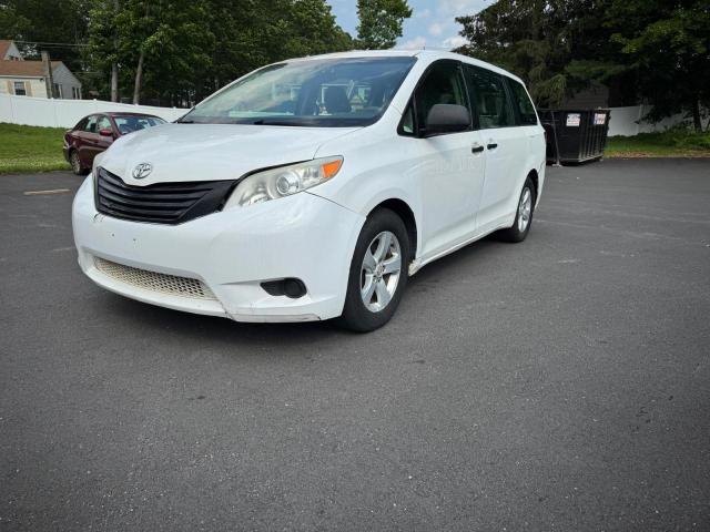 2014 Toyota Sienna 