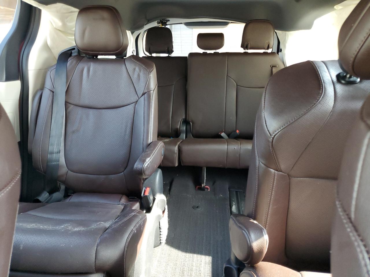 2023 Toyota Sienna Limited VIN: 5TDERKEC8PS158104 Lot: 59572195