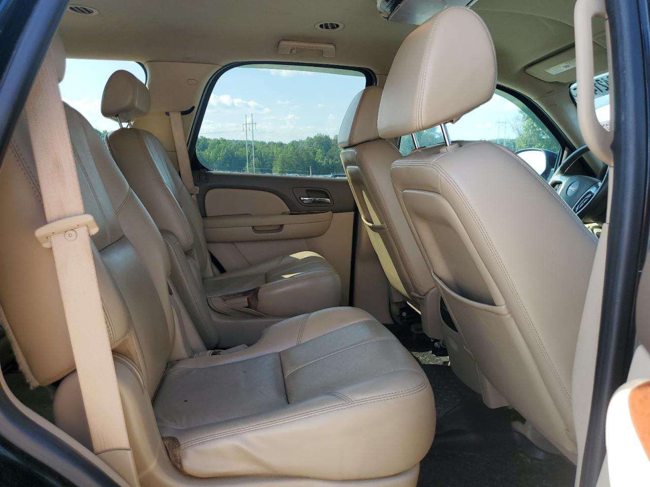 2007 GMC Yukon VIN: 1GKFC13077R268556 Lot: 62421415