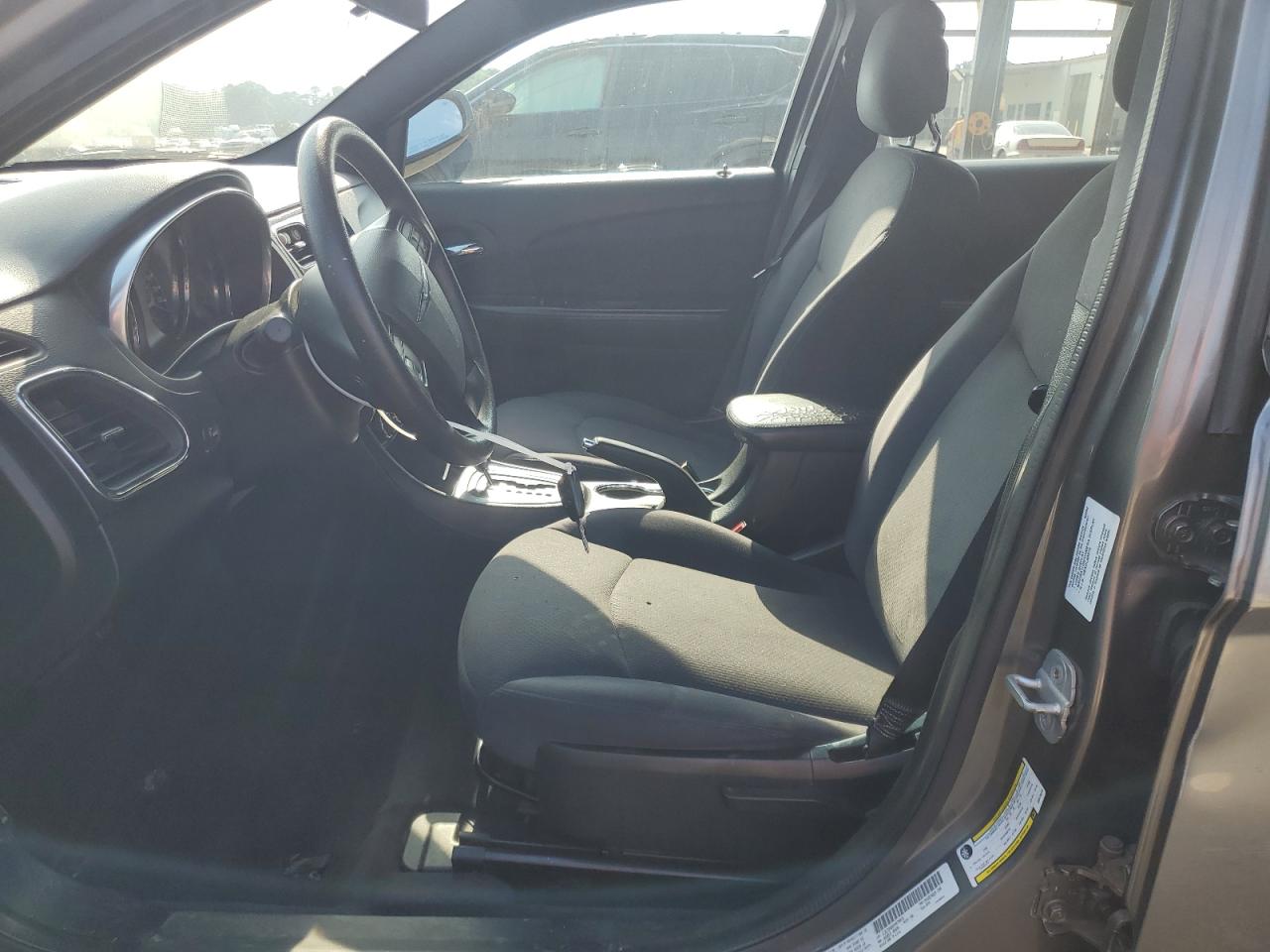 2013 Chrysler 200 Lx VIN: 1C3CCBAB0DN670015 Lot: 62355975
