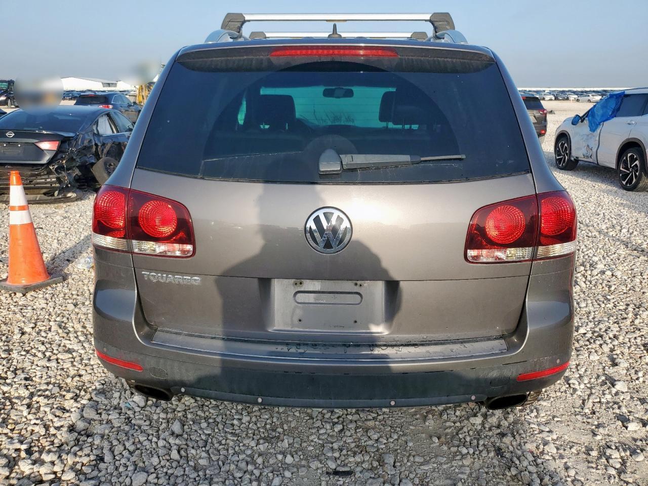 2008 Volkswagen Touareg 2 V8 VIN: WVGCB77L88D001770 Lot: 61670795