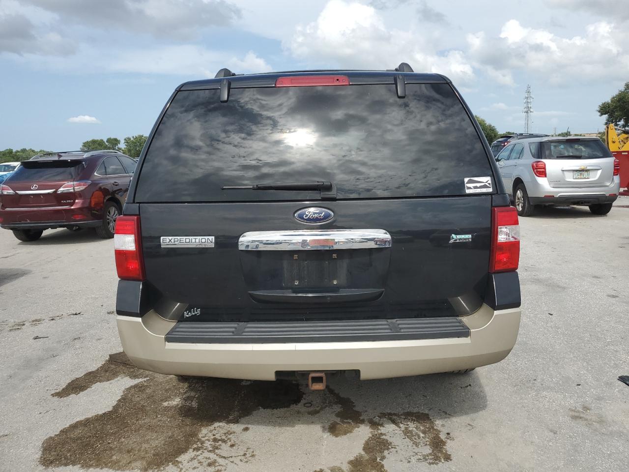 2010 Ford Expedition Eddie Bauer VIN: 1FMJU1H57AEA81884 Lot: 62174665