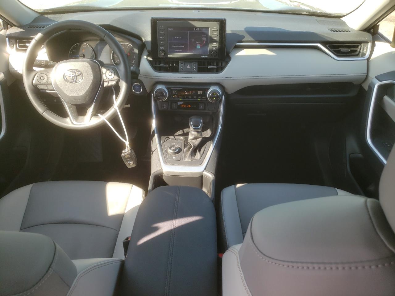 2022 Toyota Rav4 Xle Premium VIN: JTMB6RFV1ND056351 Lot: 61648465