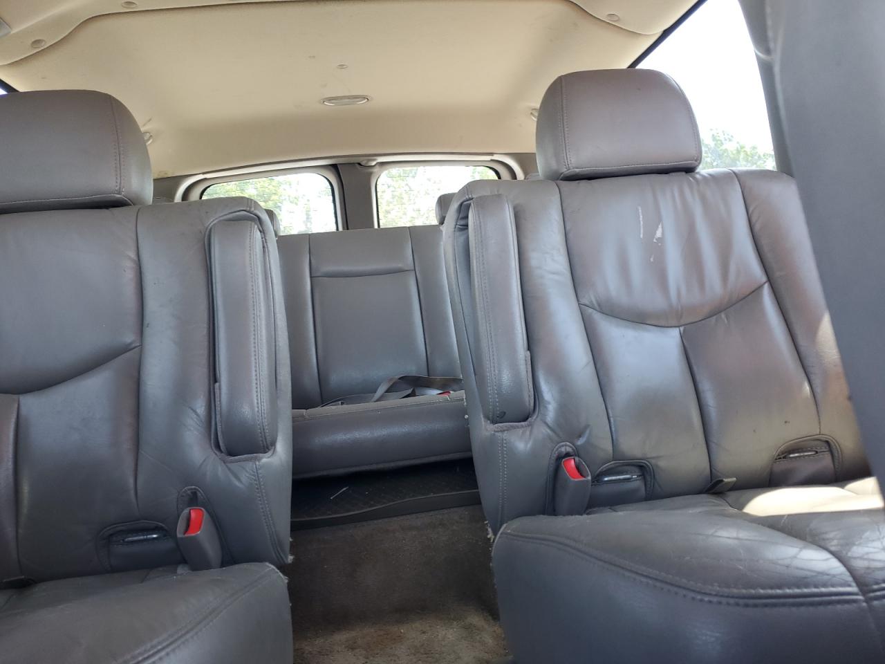 2003 Chevrolet Suburban K1500 VIN: 1GNFK16Z73J210407 Lot: 62556615