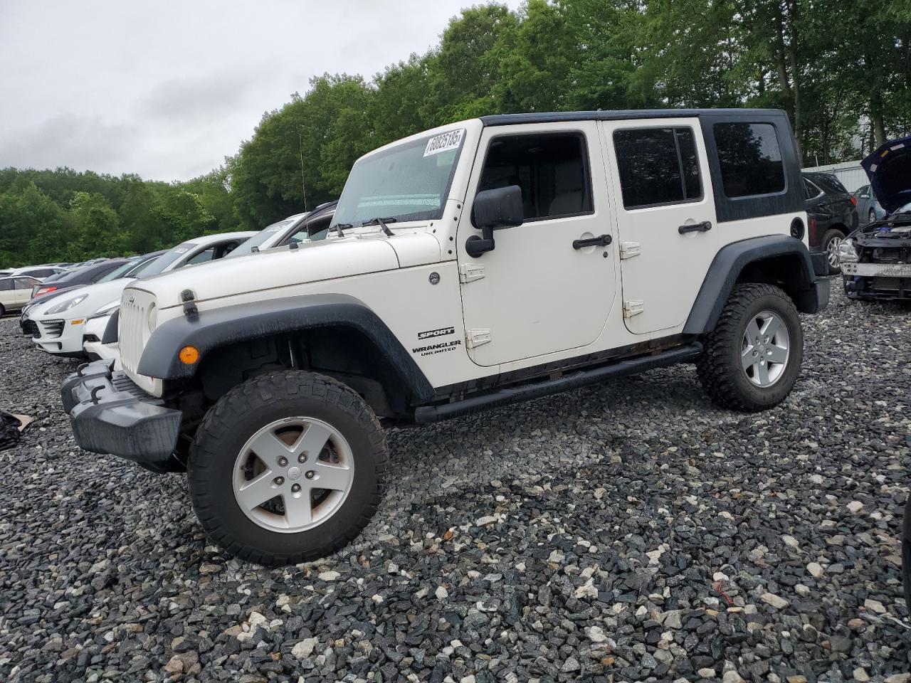 2010 Jeep Wrangler Unlimited Sport for Sale in North Billerica, MA - Normal Wear