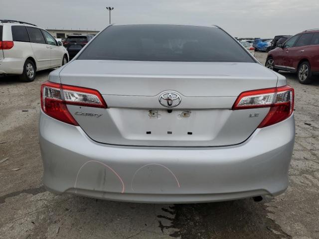  TOYOTA CAMRY 2012 Srebrny