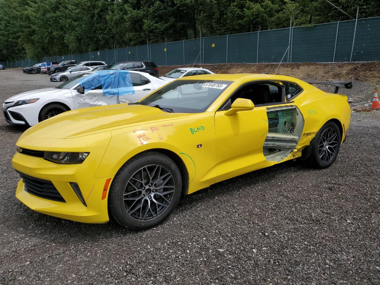 Graham, WA에서 판매 중인 2017 Chevrolet Camaro Lt - Side