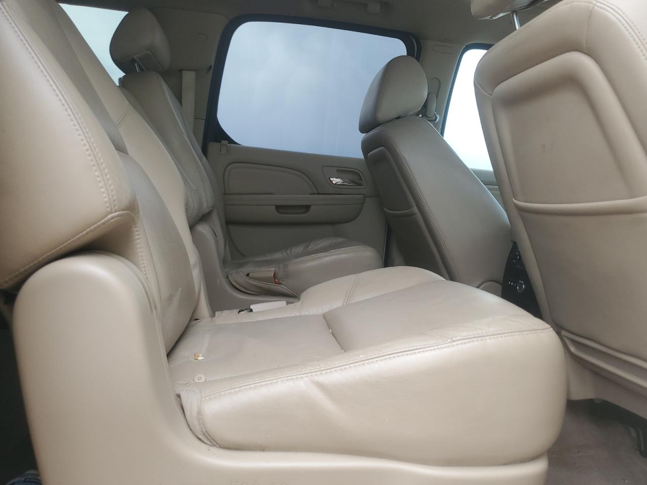 2010 Cadillac Escalade Esv Premium VIN: 1GYUCJEF5AR197895 Lot: 60897755