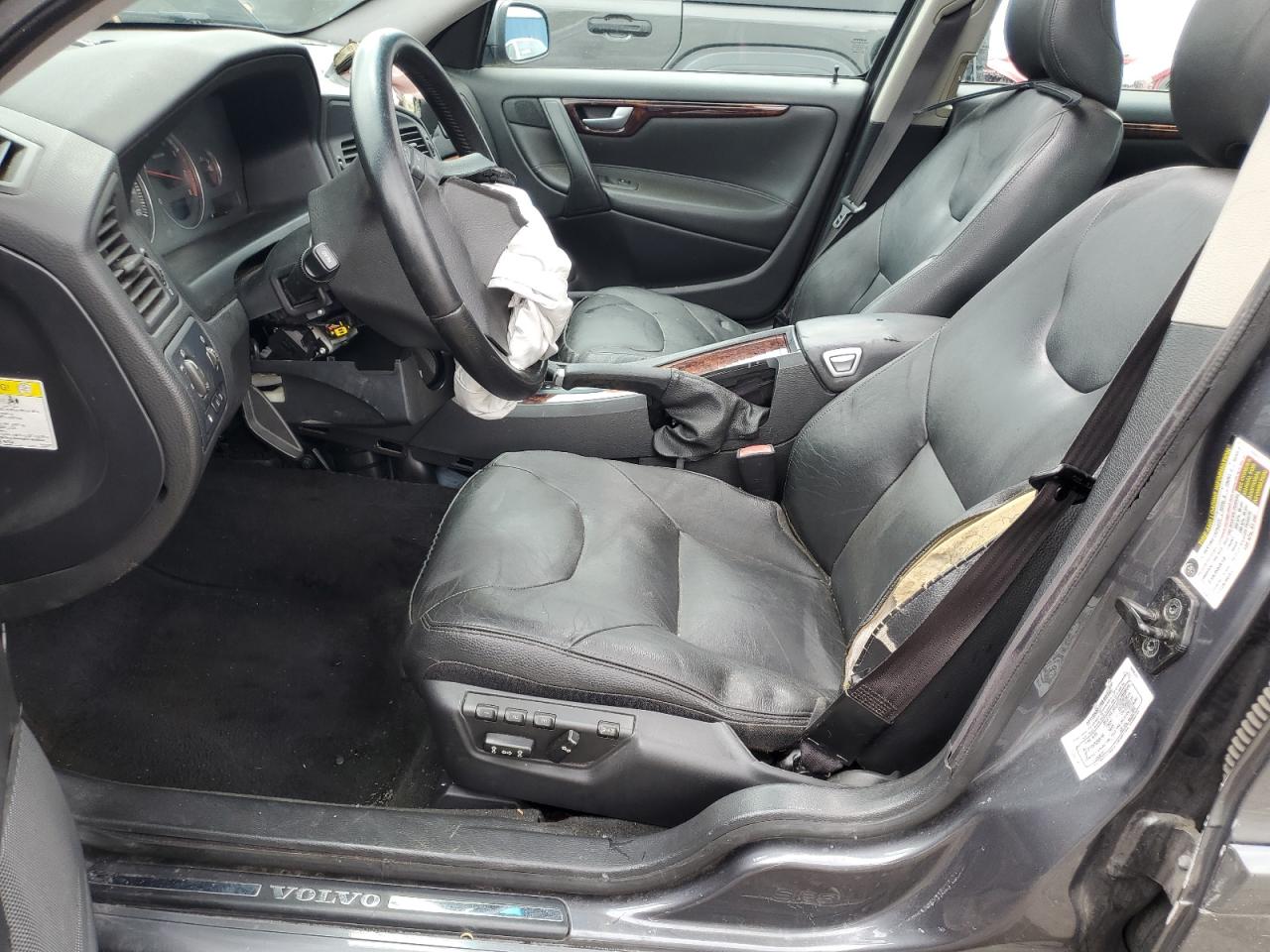 2005 Volvo S60 2.5T VIN: YV1RS592752470910 Lot: 62890415