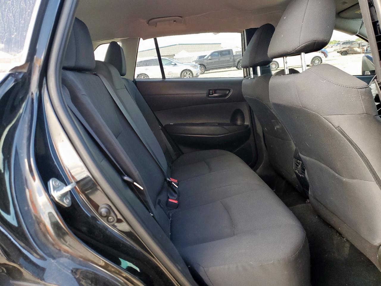2022 Toyota Corolla Cross Le VIN: 7MUCAABG4NV024984 Lot: 62610895