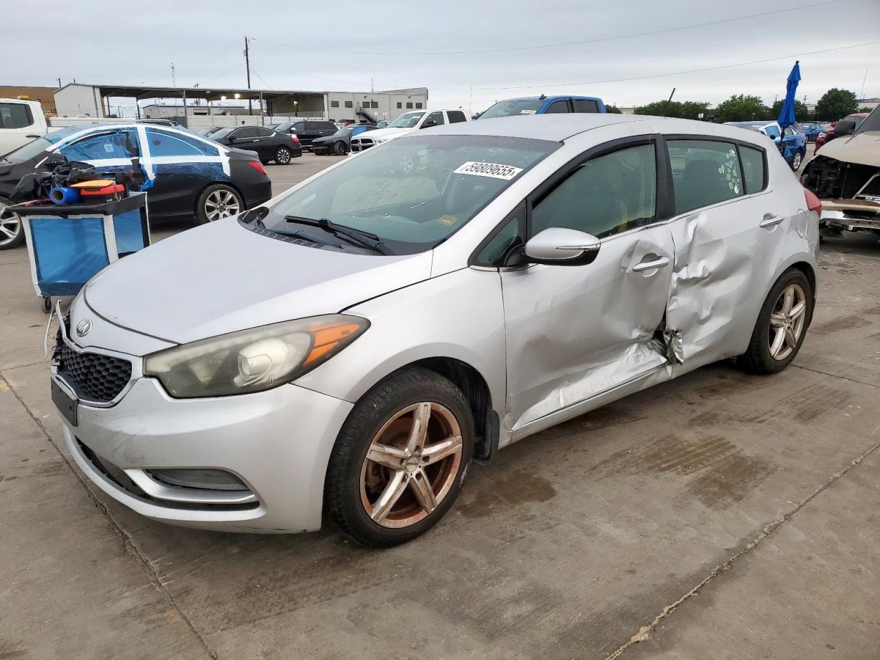 Grand Prairie, TX에서 판매 중인 2015 Kia Forte Ex 2.0L - Side