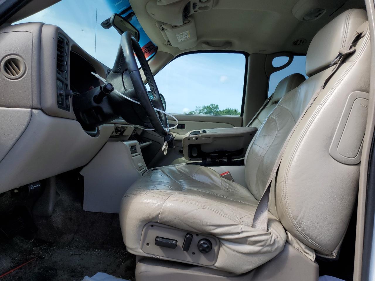 2002 GMC Yukon Xl K1500 VIN: 3GKFK16Z72G244800 Lot: 58713685