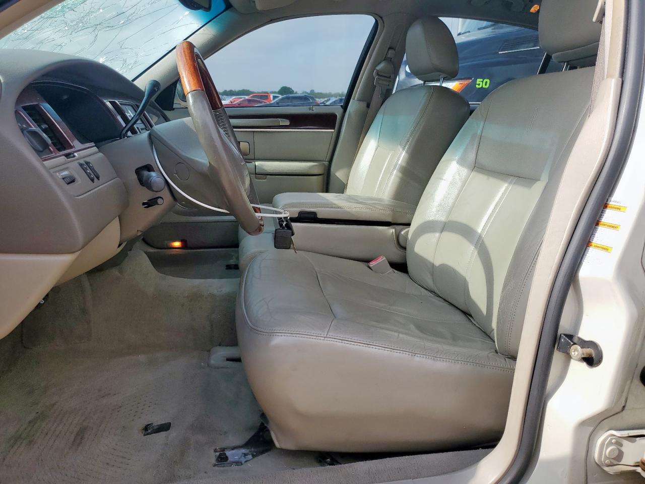 2004 Lincoln Town Car Ultimate VIN: 1LNHM83W24Y660405 Lot: 59221395