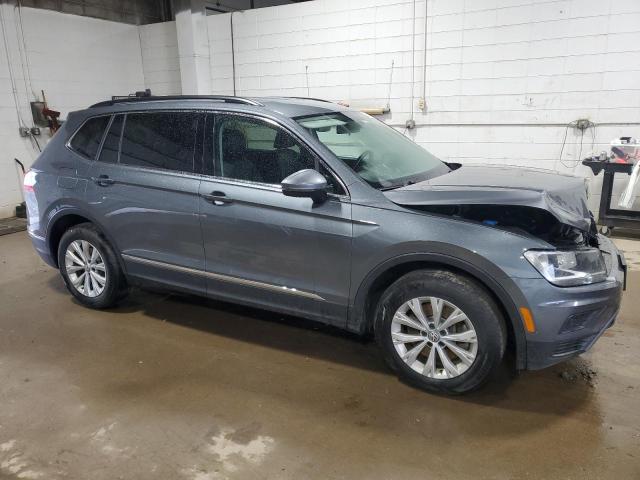  VOLKSWAGEN TIGUAN 2018 Серый