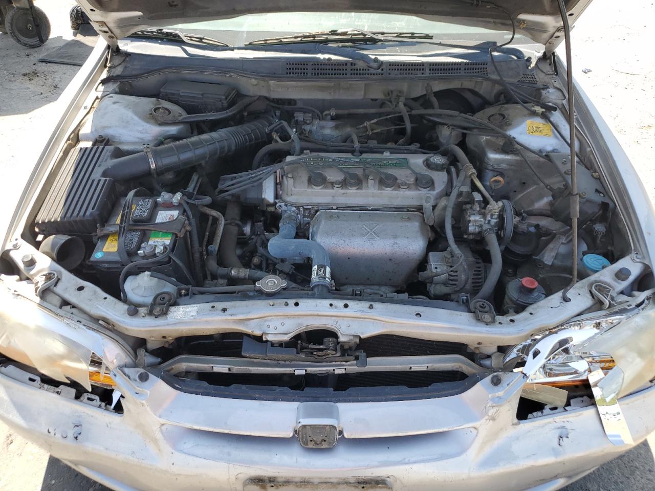 2000 Honda Accord Lx VIN: 1HGCG6656YA131035 Lot: 62531435