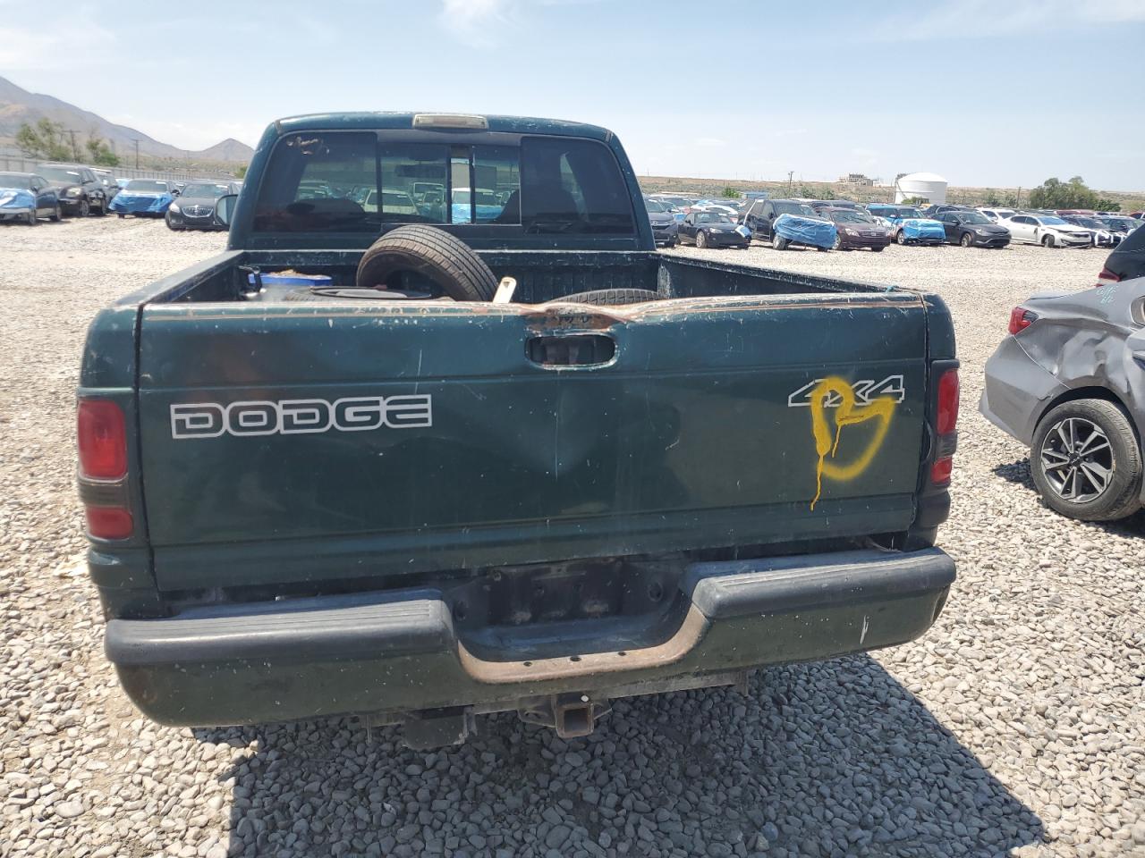 2000 Dodge Ram 1500 VIN: 1B7HF13Z5YJ168093 Lot: 62377615