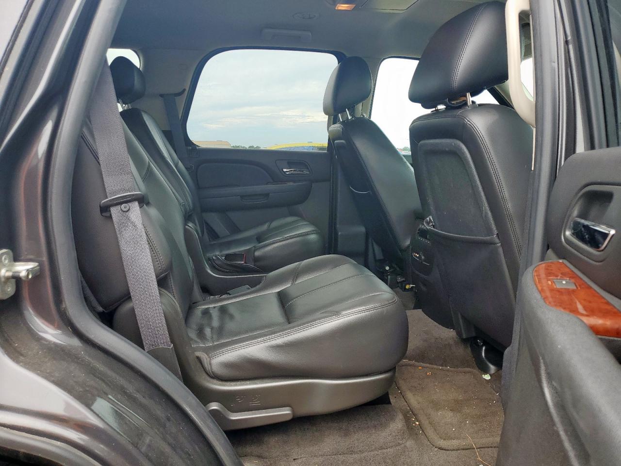 2010 Chevrolet Tahoe C1500 Lt VIN: 1GNUCBE09AR165949 Lot: 61309045