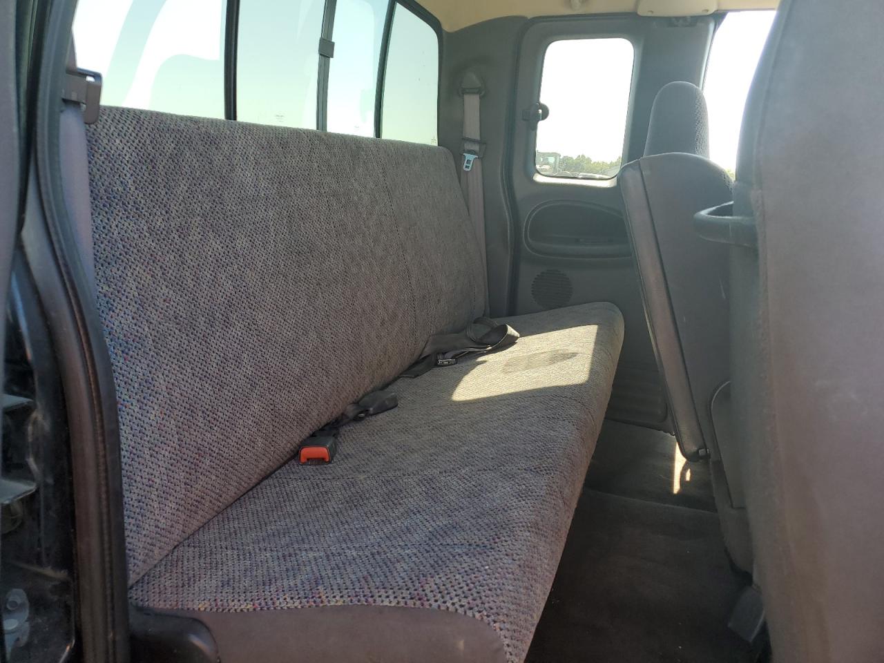 1998 Dodge Ram 2500 VIN: 1B7KF23Z1WJ262027 Lot: 59233245