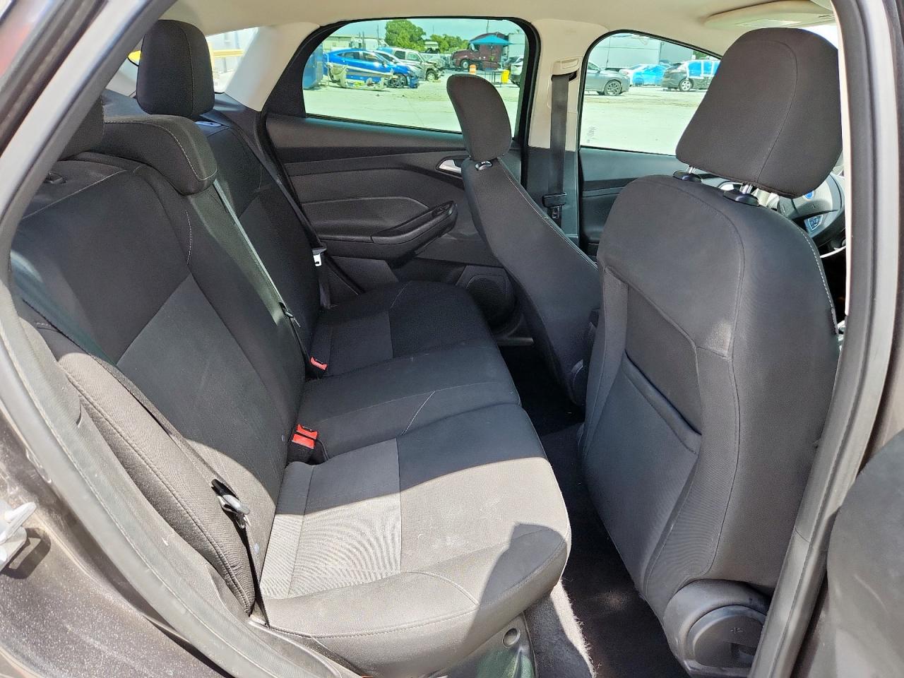2015 Ford Focus Se VIN: 1FADP3K21FL348917 Lot: 62879145