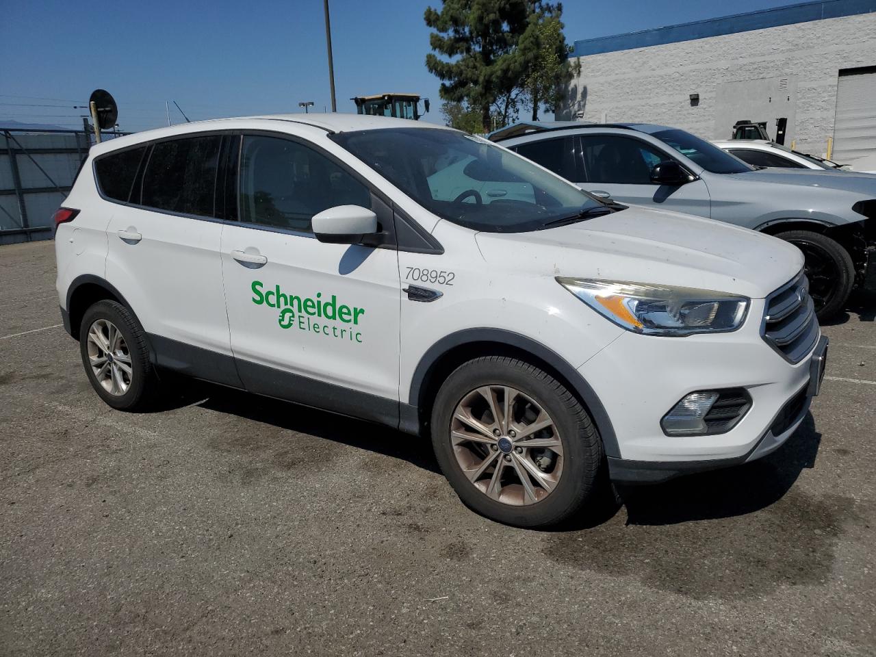 FORD ESCAPE 2017 VIN 1FMCU0GD4HUE17678 photo 4
