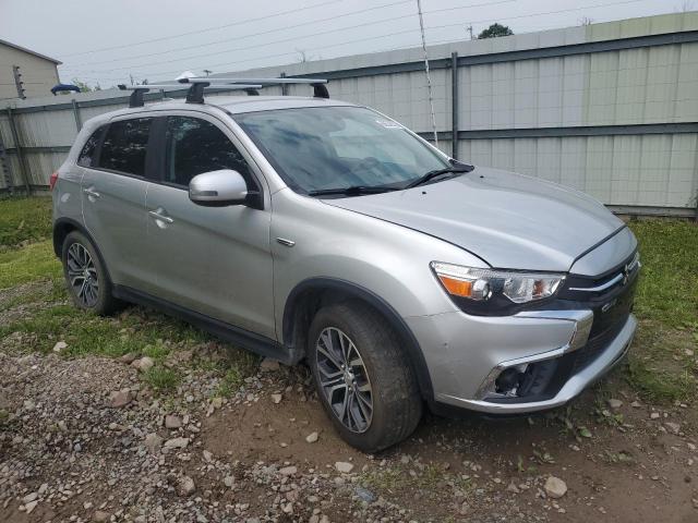  MITSUBISHI OUTLANDER 2018 Srebrny