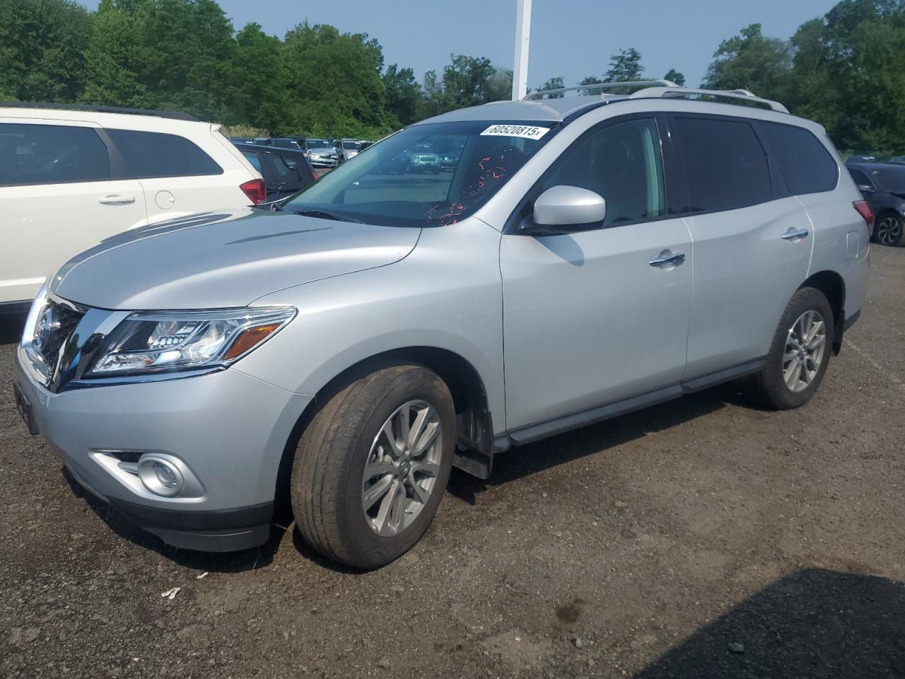 2016 Nissan Pathfinder S for Sale in East Granby, CT - Minor Dent/Scratches