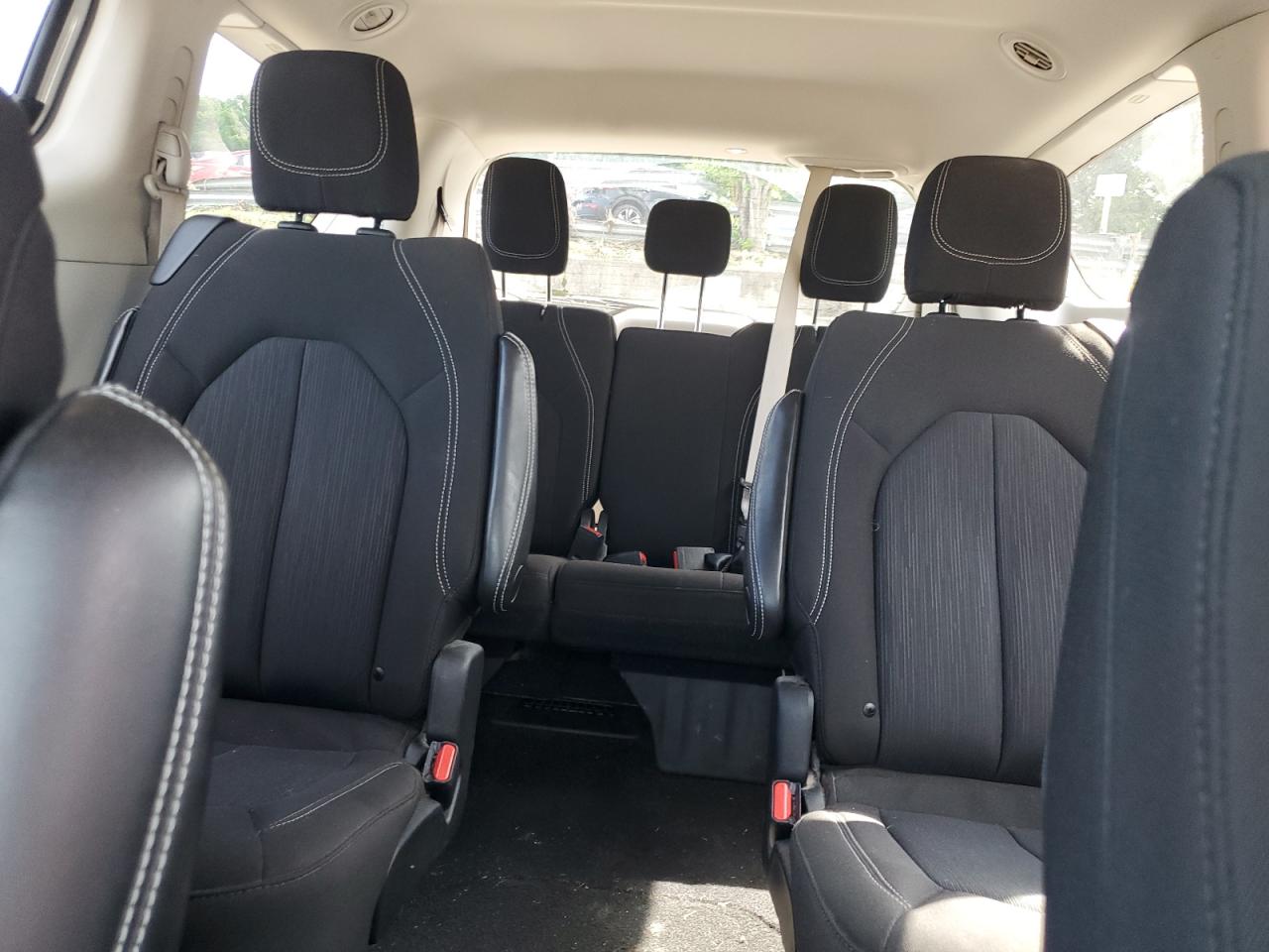 2022 Chrysler Voyager Lx VIN: 2C4RC1CG1NR104779 Lot: 62269895