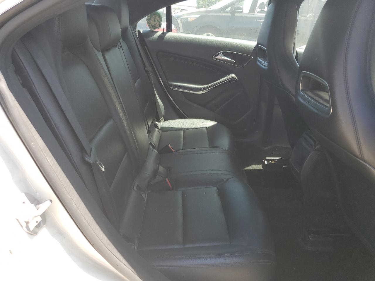 MERCEDES-BENZ CLA-CLASS 2014 VIN WDDSJ4EB8EN058638 zdjęcie 10