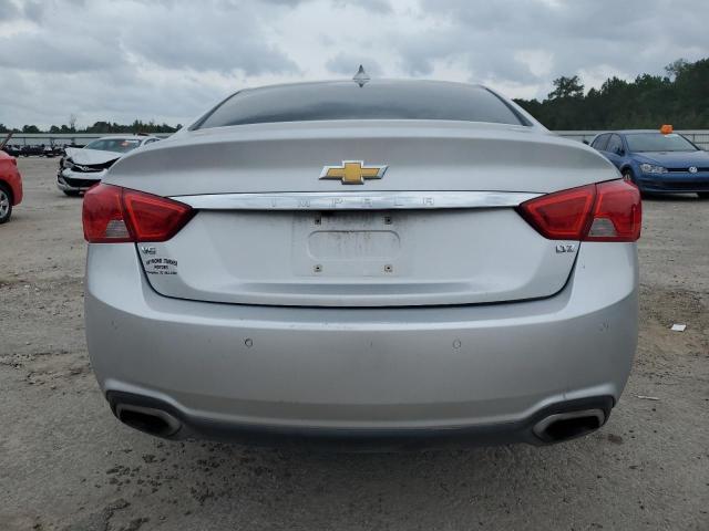 Sedans CHEVROLET IMPALA 2016 Srebrny