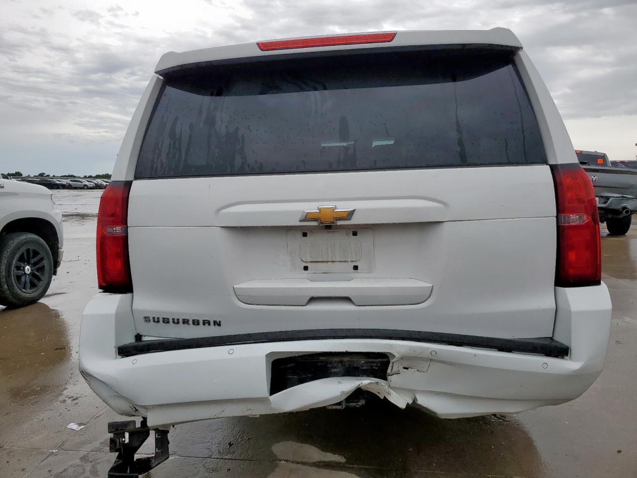 2019 Chevrolet Suburban K1500 Lt VIN: 1GNSKHKC0KR115213 Lot: 60301955