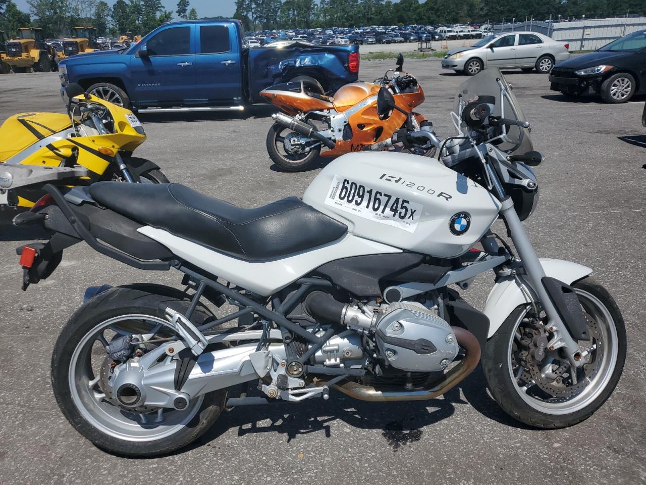Dunn, NC에서 판매 중인 2010 Bmw R1200 R - Minor Dent/Scratches