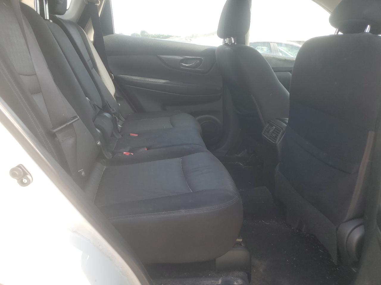 2018 Nissan Rogue S VIN: JN8AT2MTXJW461558 Lot: 62943675