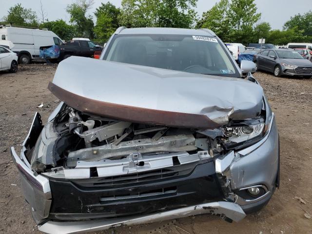  MITSUBISHI OUTLANDER 2017 Srebrny
