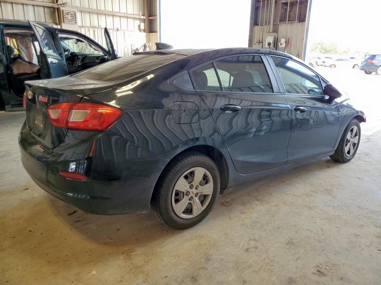 1G1BC5SM2J7223445 CHEVROLET CRUZE 2018