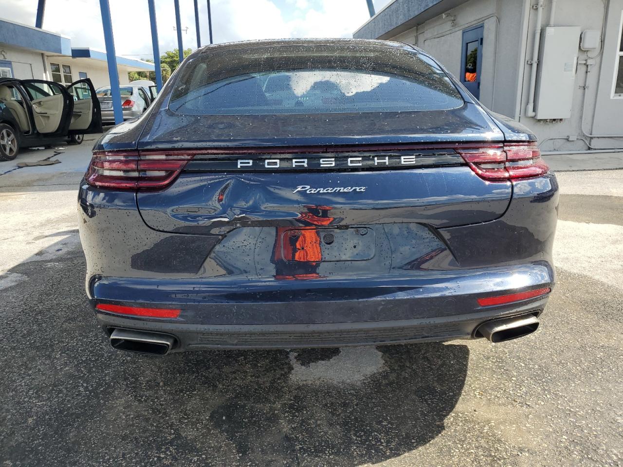 2017 Porsche Panamera 2 VIN: WP0AA2A76HL102129 Lot: 61036005