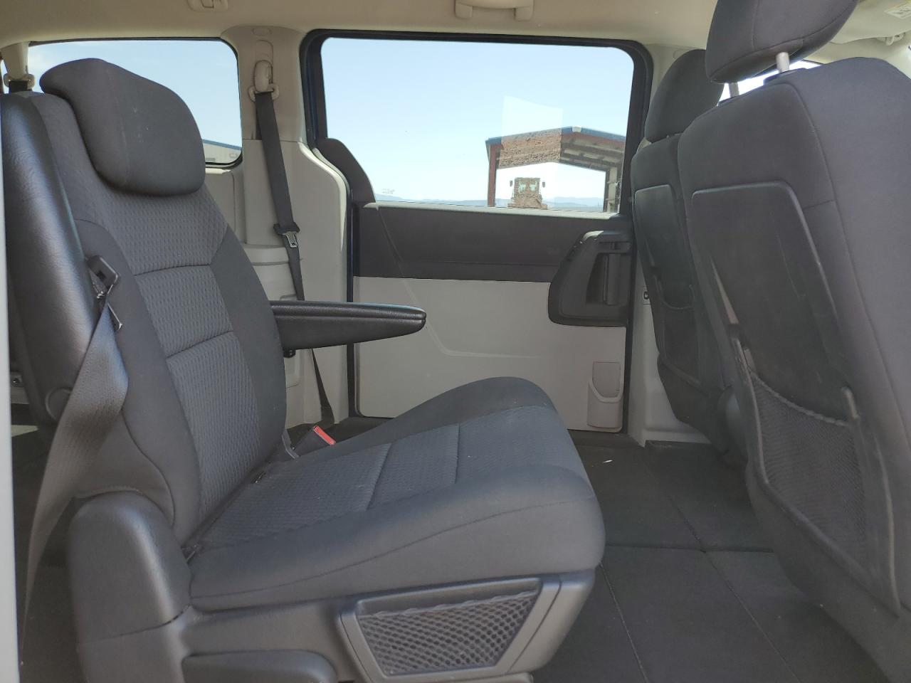 2010 Dodge Grand Caravan Sxt VIN: 2D4RN5D10AR202744 Lot: 61634065