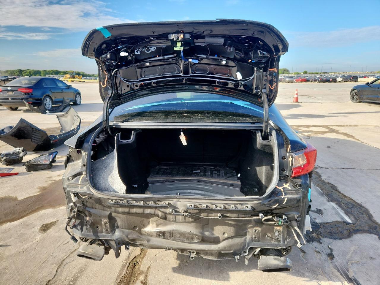 2018 Lexus Rc 300 VIN: JTHHA5BCXJ5007982 Lot: 61306655