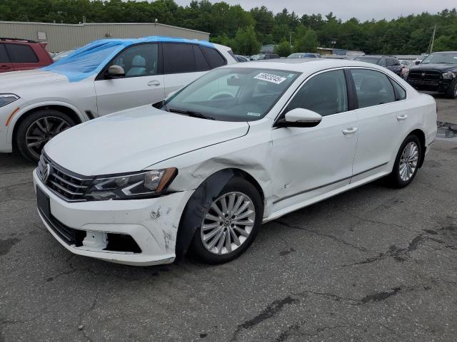  VOLKSWAGEN PASSAT 2016 Білий