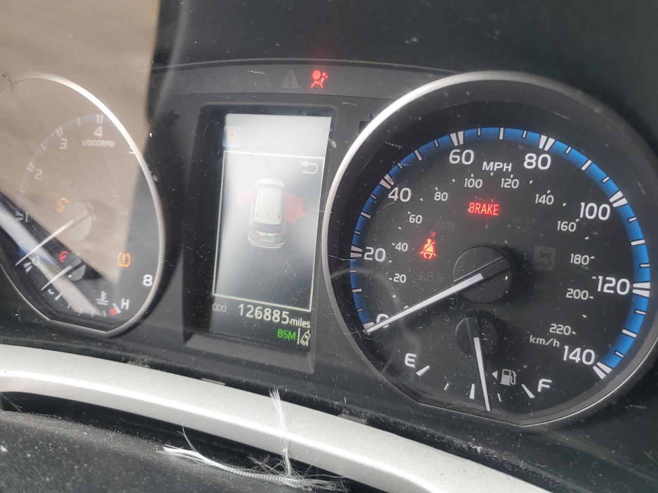2T3RFREV0HW685848 TOYOTA RAV4 2017