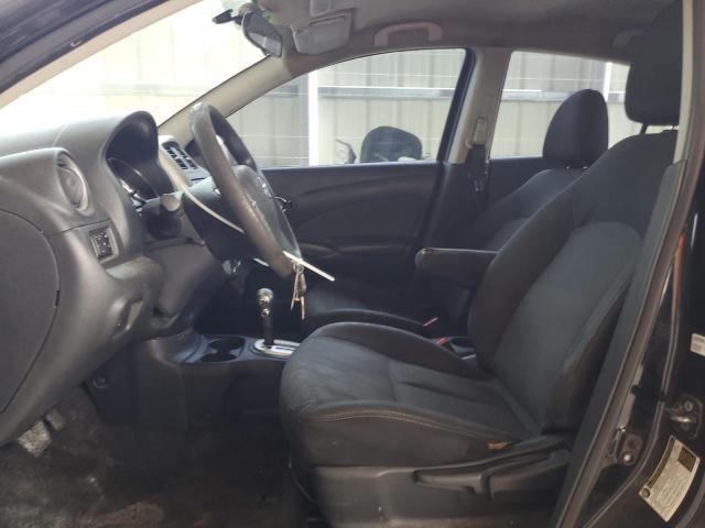 Sedans NISSAN VERSA 2016 Czarny