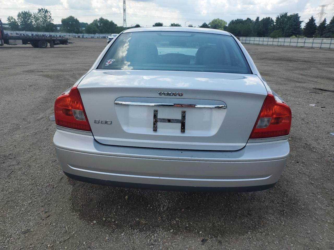 2004 Volvo S80 2.5T VIN: YV1TS59H041375586 Lot: 61306705