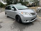 2017 Toyota Sienna Xle   zu verkaufen in North Billerica, MA - Front End