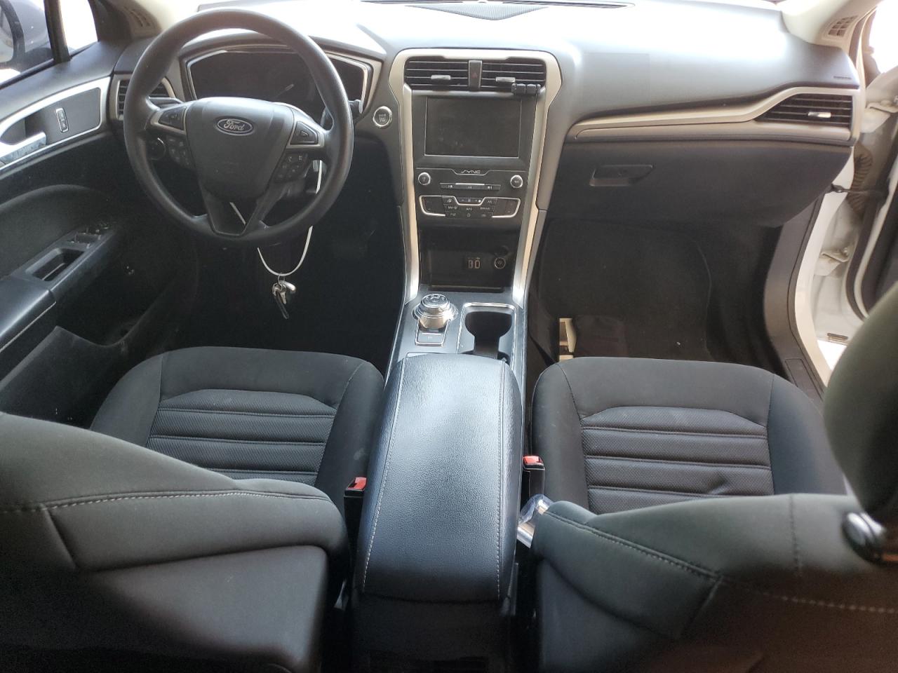 2019 Ford Fusion Se VIN: 3FA6P0LU0KR124900 Lot: 58969835