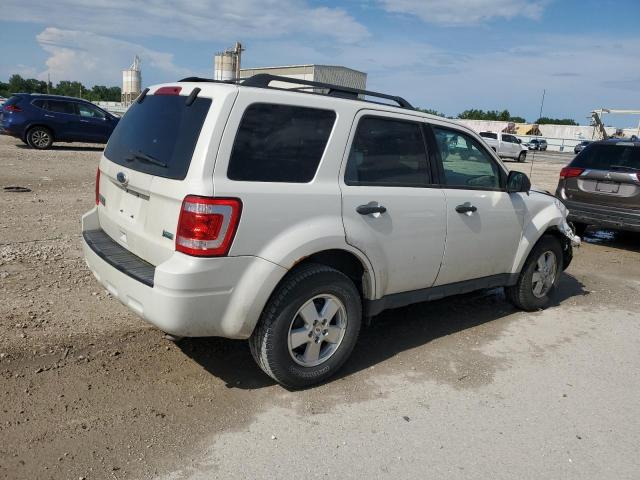 Parquets FORD ESCAPE 2012 Biały