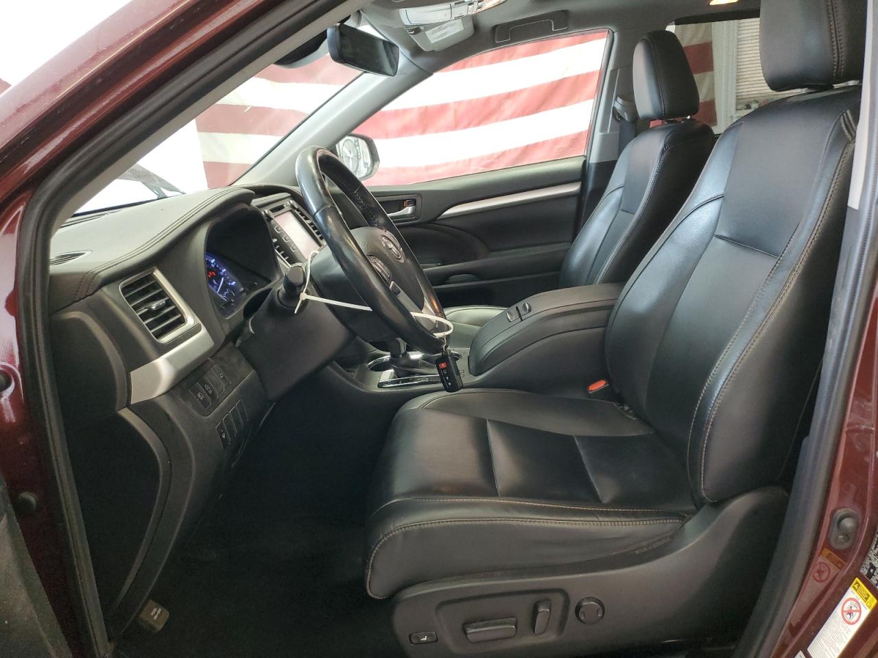 2019 Toyota Highlander Se VIN: 5TDJZRFH0KS985377 Lot: 60721915