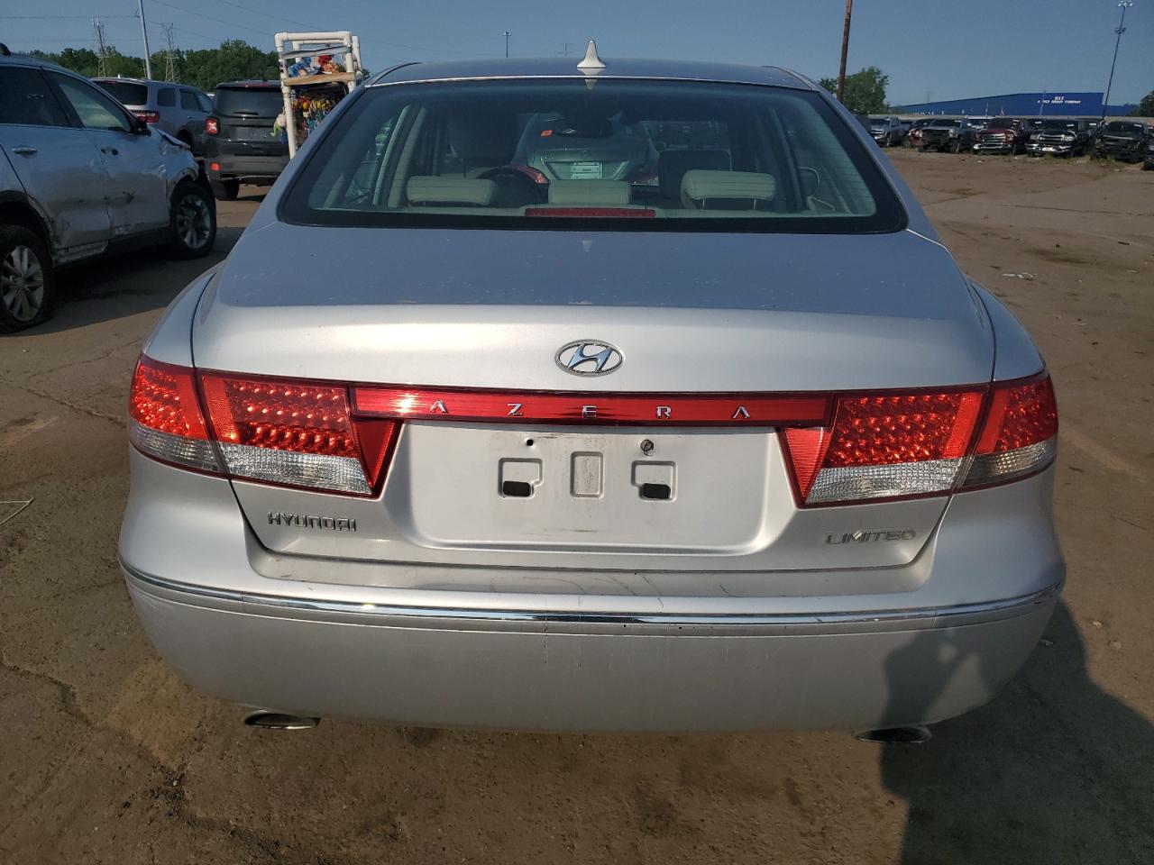 2010 Hyundai Azera Gls VIN: KMHFC4DF9AA512421 Lot: 59077225
