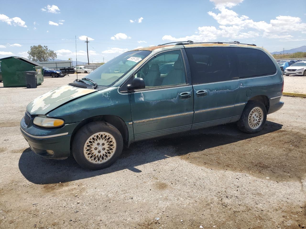 1996 Chrysler Town & Country Lxi