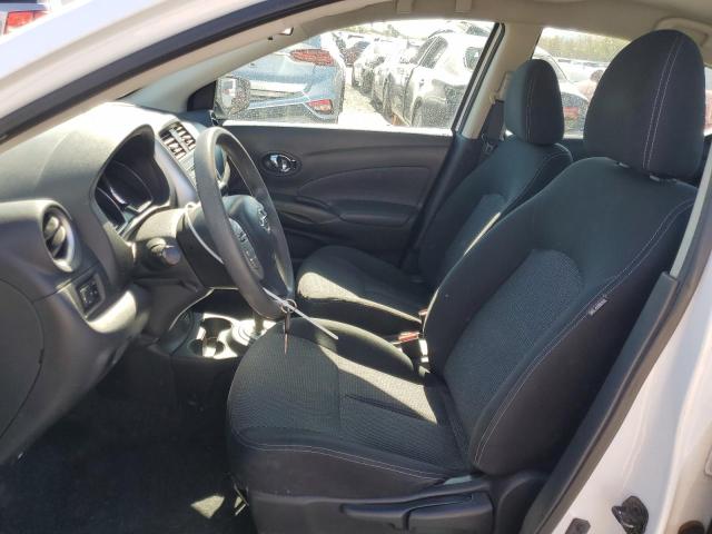  NISSAN VERSA 2018 Белы