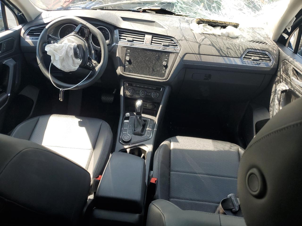 2020 Volkswagen Tiguan Se VIN: 3VV2B7AX5LM180411 Lot: 61045865